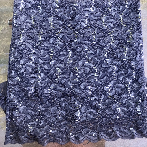 Cap Sleeve Lace Dress with Sequins - Picture 5 of 5